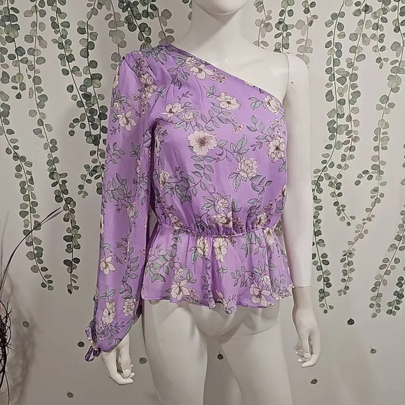NWOT VICI FLORAL PRINT ONE SHOULDER PEPLUM TOP IN PURPLE MULTI Sz L - Picture 3 of 13